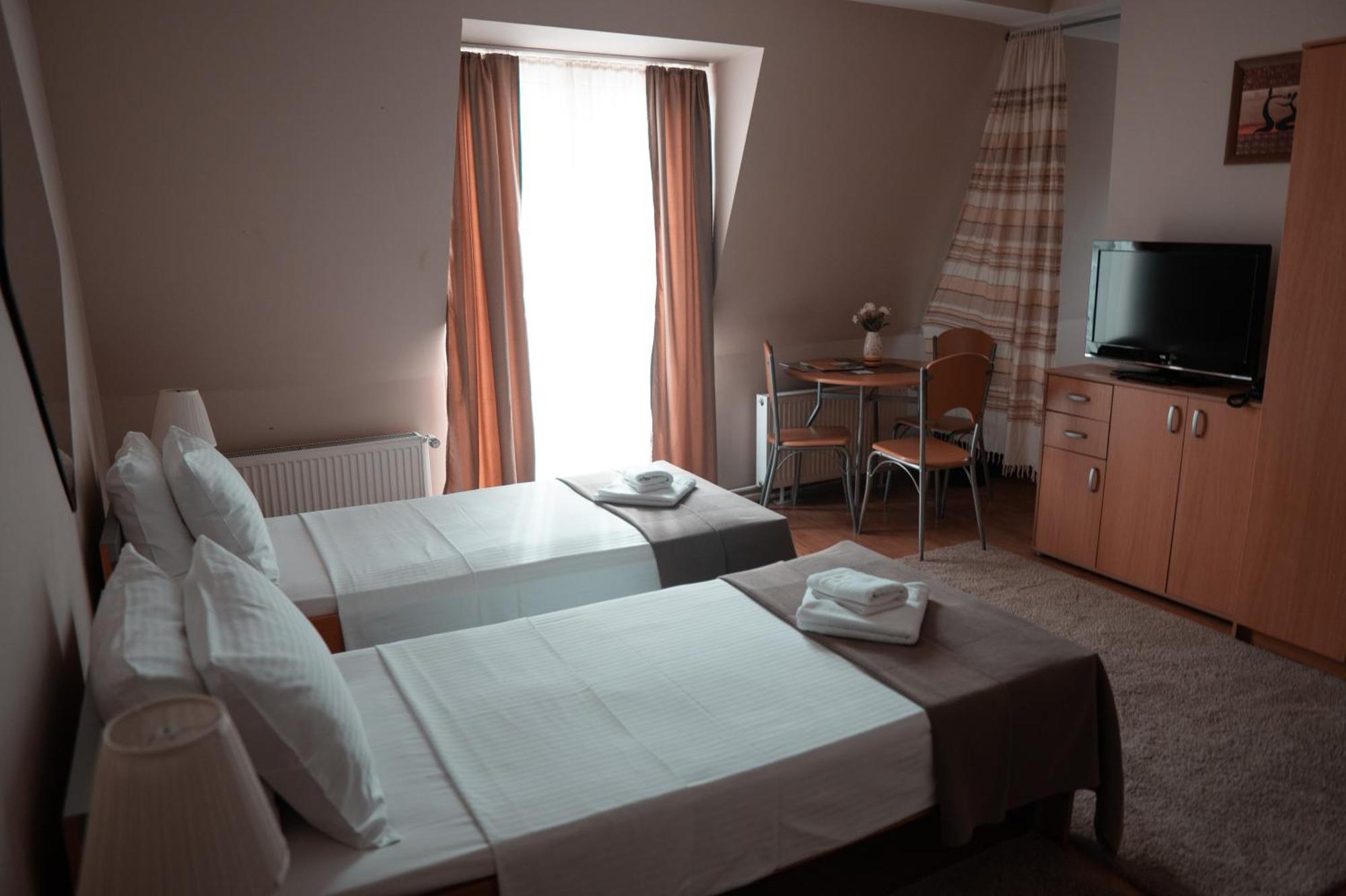 Hotel Topcider Belgrado Esterno foto
