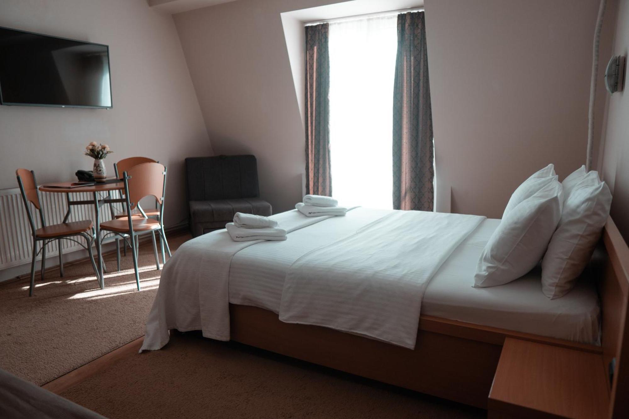 Hotel Topcider Belgrado Esterno foto